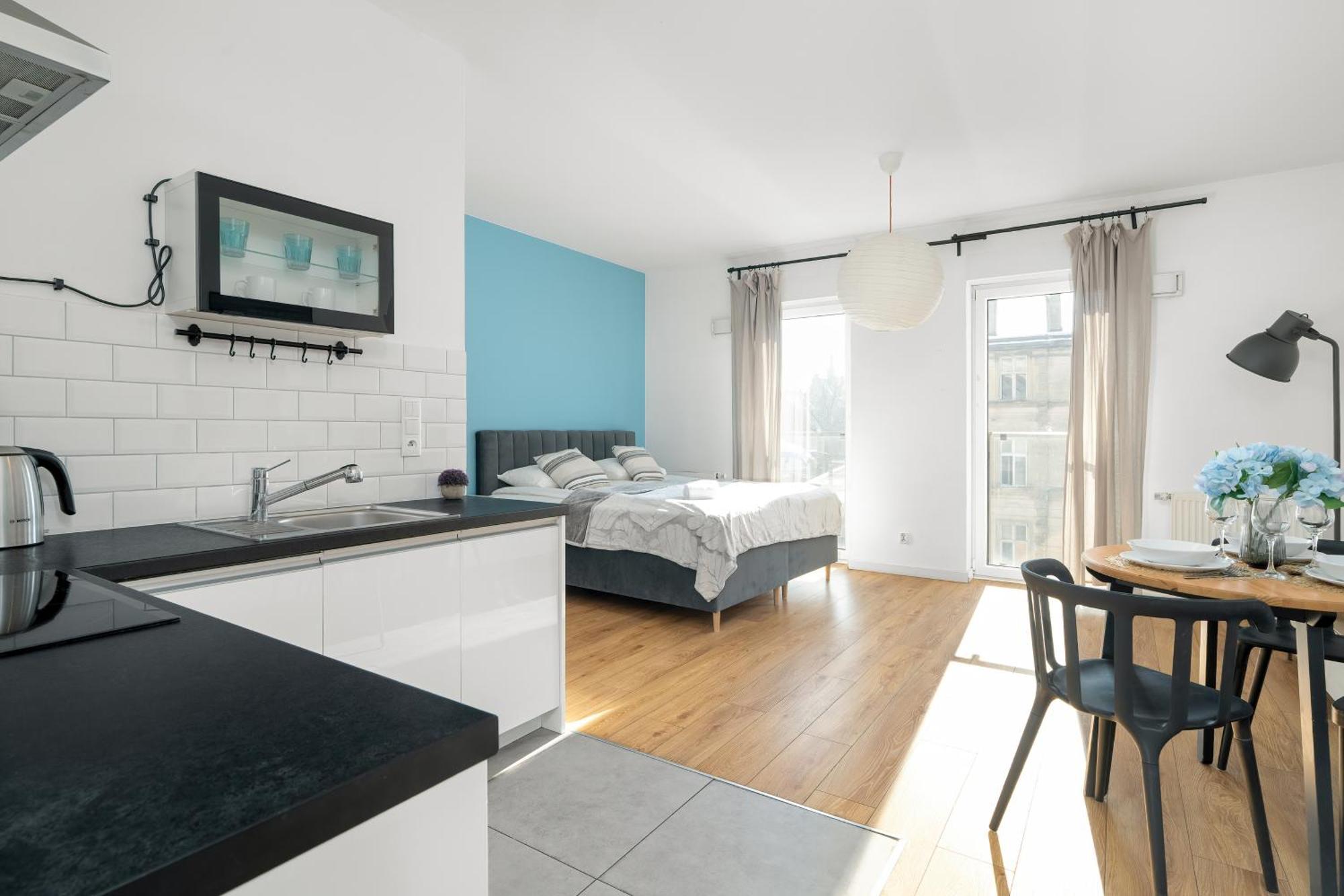 Klimatyczne I Nowoczesne Studio Very Berry W Poznaniu By Noclegi Renters Екстериор снимка