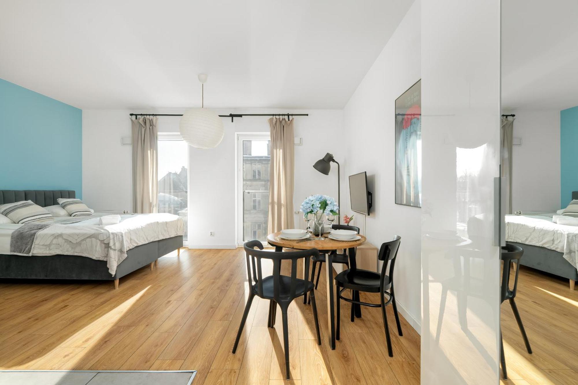 Klimatyczne I Nowoczesne Studio Very Berry W Poznaniu By Noclegi Renters Екстериор снимка
