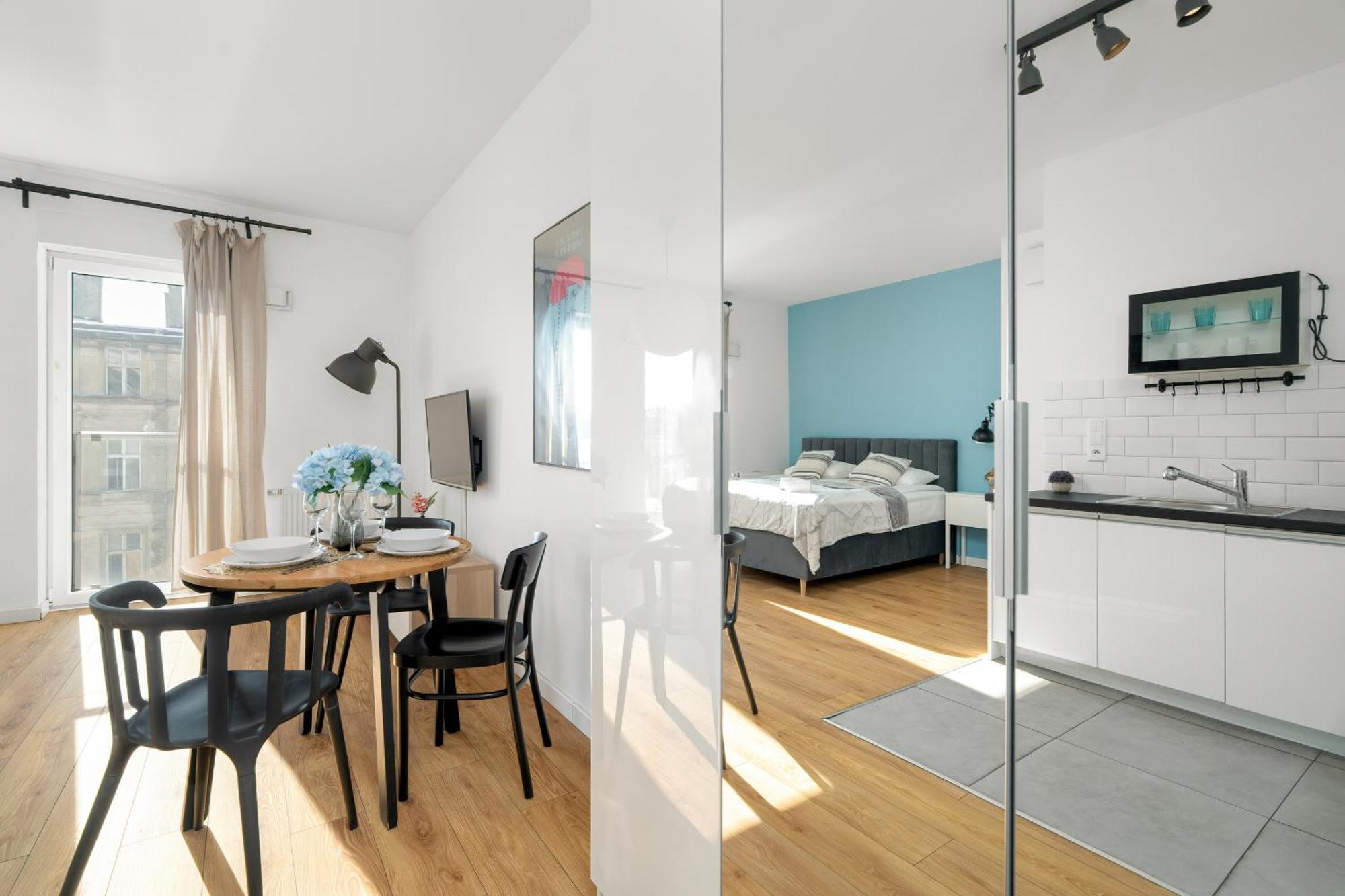 Klimatyczne I Nowoczesne Studio Very Berry W Poznaniu By Noclegi Renters Екстериор снимка