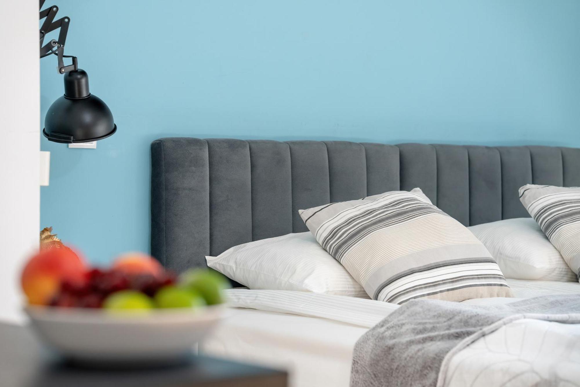 Klimatyczne I Nowoczesne Studio Very Berry W Poznaniu By Noclegi Renters Екстериор снимка